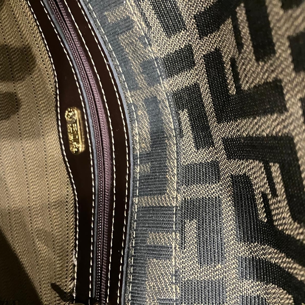 Hand Bag - Picture 4 of 6
